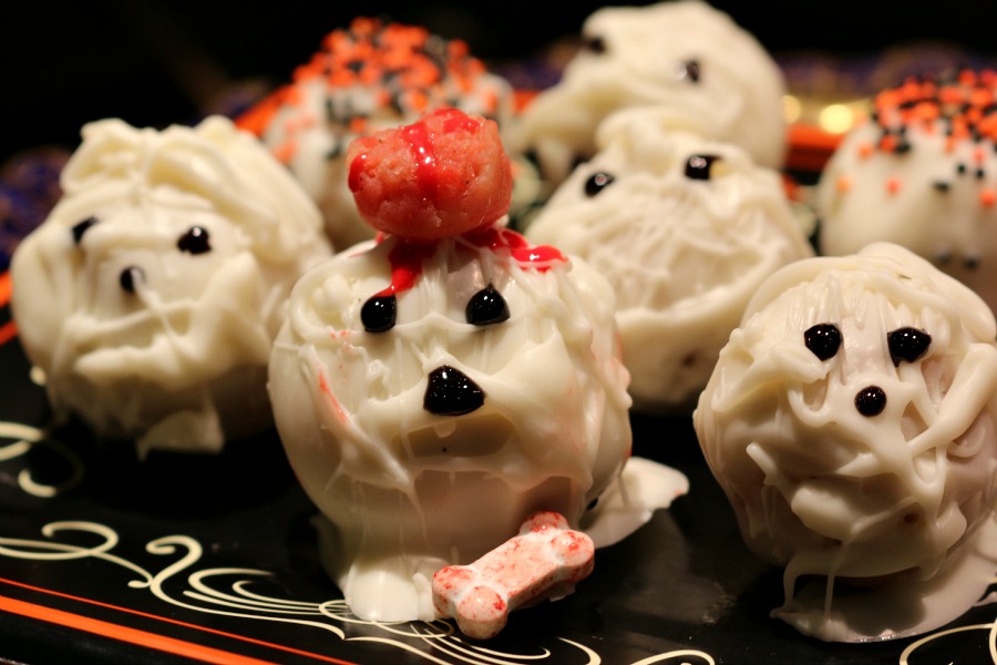 Halloween Mummy Cake Balls 