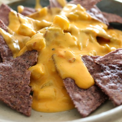 Holiday Party Chile con Queso