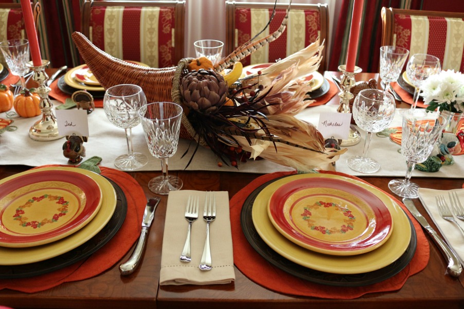 Thanksgiving Table Setting, I am a bit of an eclectic, I mixed stoneware with formal crystal. I don't follow all the rules, I do mix and match according to my own unique taste.