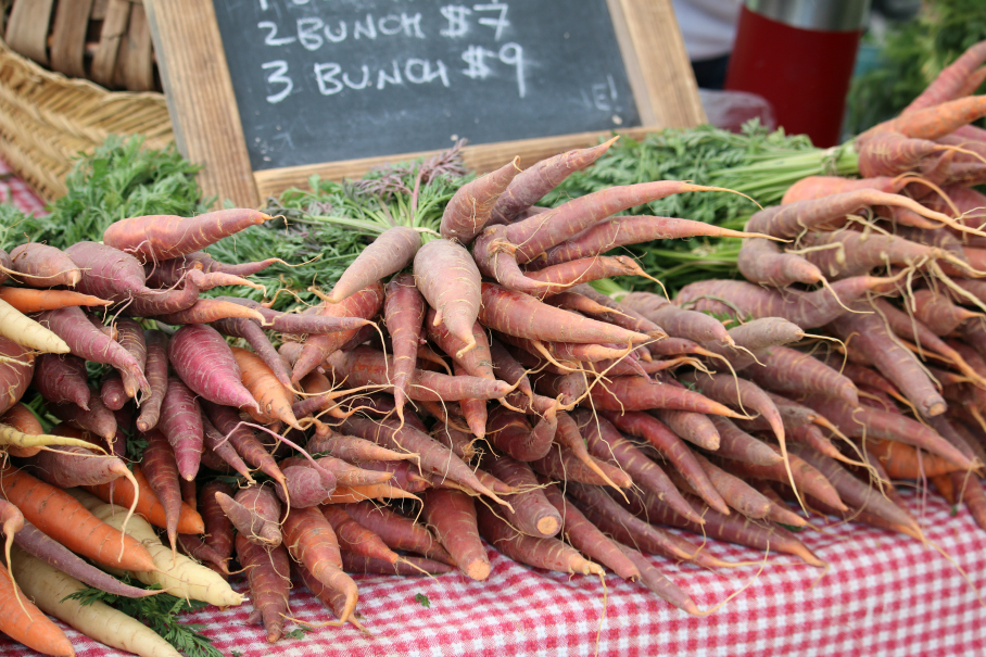 Fresh Organic Growers Market Carrots