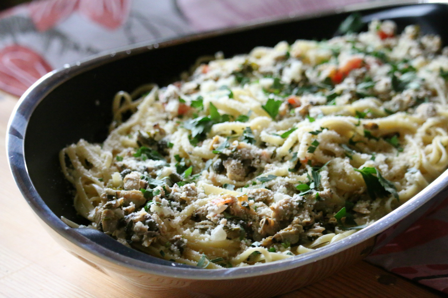 Linguine with a White Wine Clam Sauce CeceliasGoodStuff.com Good Food for Good People