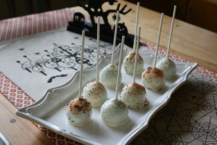 How to Make Cake Pops with White Chocolate (with Images)